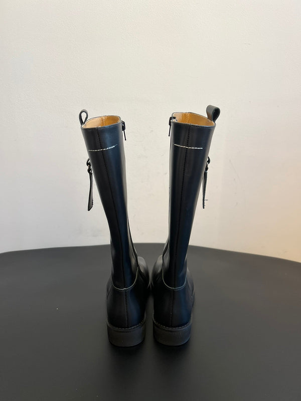 Maison Margiel 25ss Cool Square Toe Tall Riding Boots Black Glossy Leather 580415