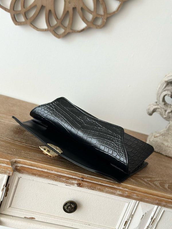 Chanel Vintage Crocodile-embossed Black Clutch Bag Cowhide 275840