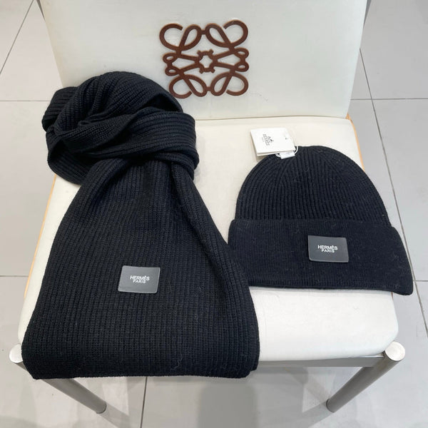 Hermes Classic Hat & Scalf Set Black Rabbit Fur 980201