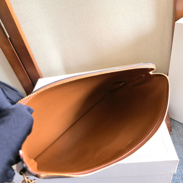 Celine Hot-Selling Brown Clutch Bag in Cowhide 276330