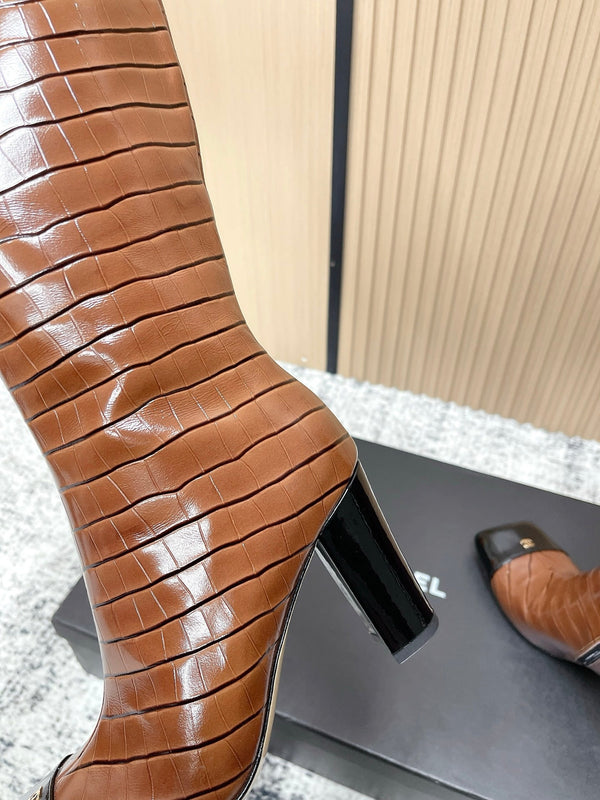 CHANEL Fall/Winter Chelsea Brown High Boots in Cowhide 591403