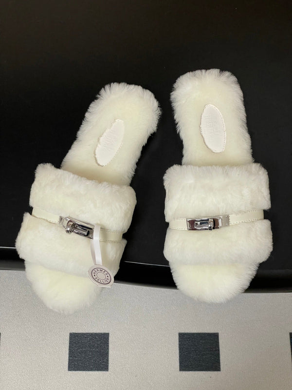 Hermes Giulia Kelly Buckle H-Slippers White in Wool 594328