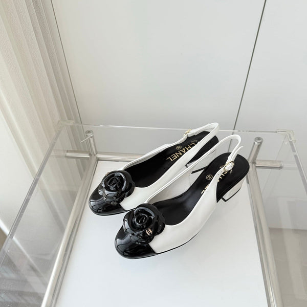 Chanel 26 Camellia High Heels 35 White Black in Patent Leather 597415