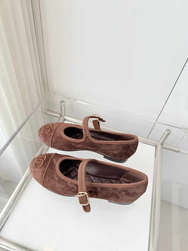 Chanel 26 Mary Jane Shoe Brown in Suede 597378