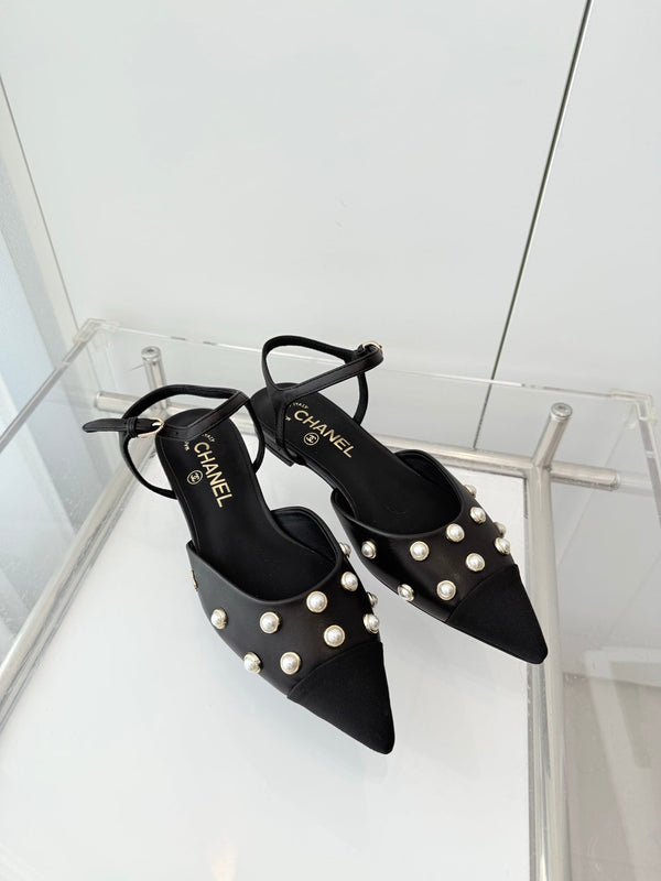 CC 26 Heeled Slingback With Pearl Toe Black in Lambskin 597324