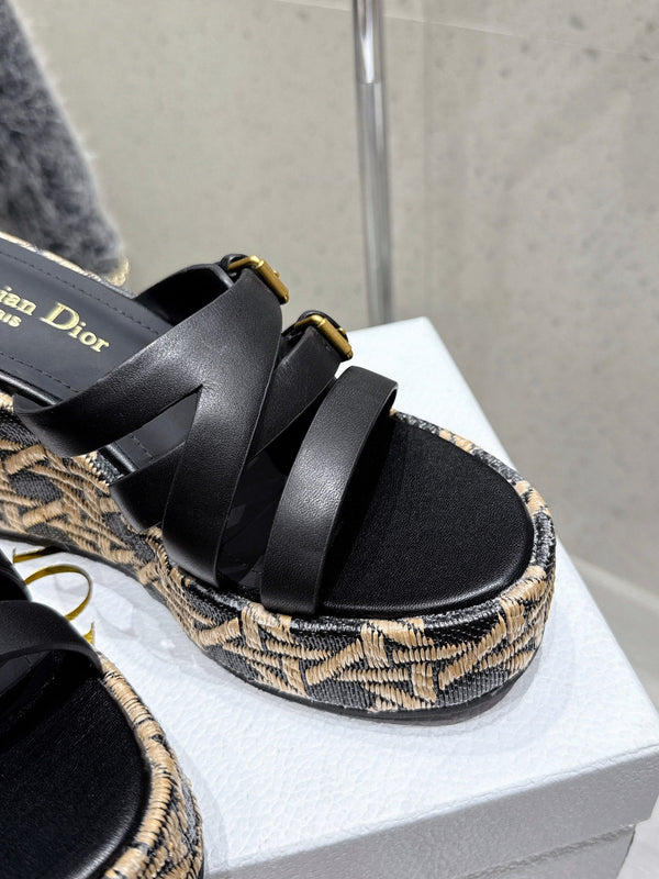 CD 25SS D-Attitude Wedge Sandals 90 Black in Cowhide 598110