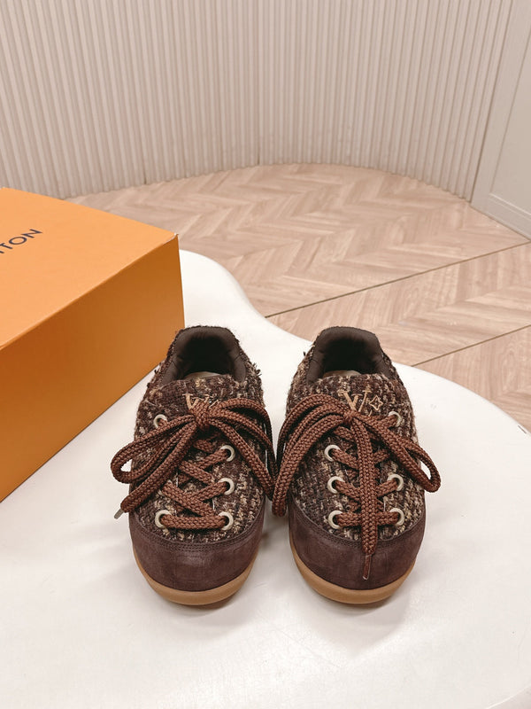 LV x Nigo Collaboration Lace-up Yeti Sneakers Dark Brown in Suede 600799