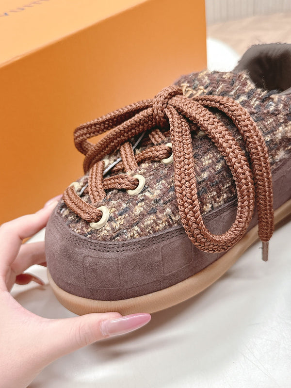 LV x Nigo Collaboration Lace-up Yeti Sneakers Dark Brown in Suede 600799