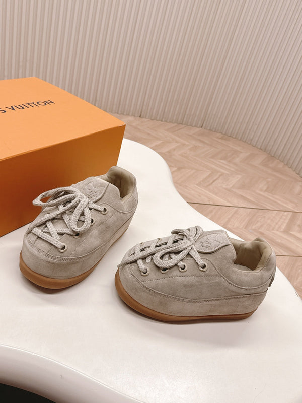 LV x Nigo Collaboration Lace-up Yeti Sneakers Gray in Suede 600800