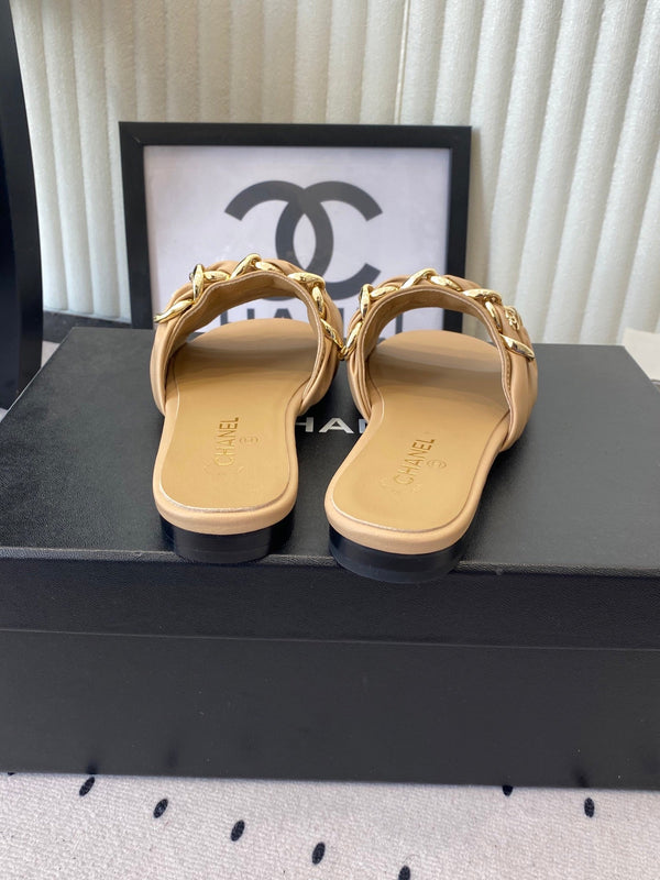 Chanel Early Spring Chain Slippers Beige in Lambskin 611716