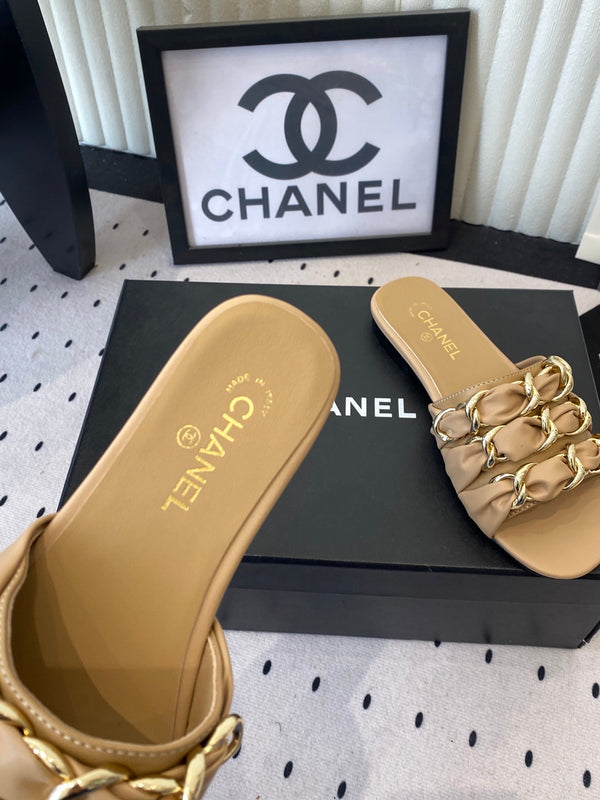 Chanel Early Spring Chain Slippers Beige in Lambskin 611716