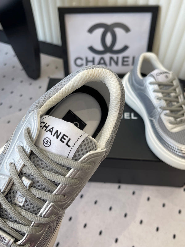 CC Sneaker Metallic Silver in Cowhide 611664