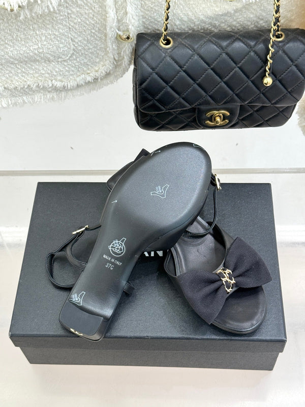 Chanel 26C Chain Bow Chunky Heel Sandals Black in Cowhide 615992
