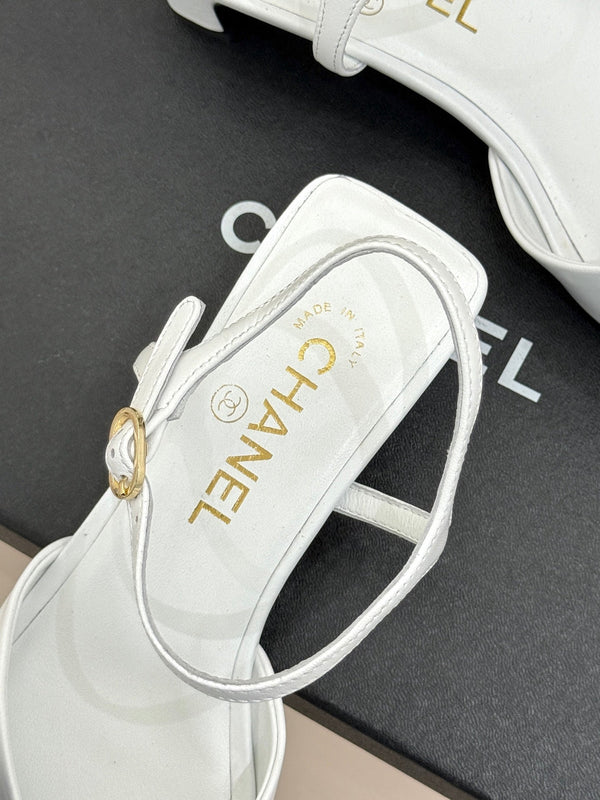 Chanel 26C Chain Bow Chunky Heel Sandals White Black in Cowhide 615990