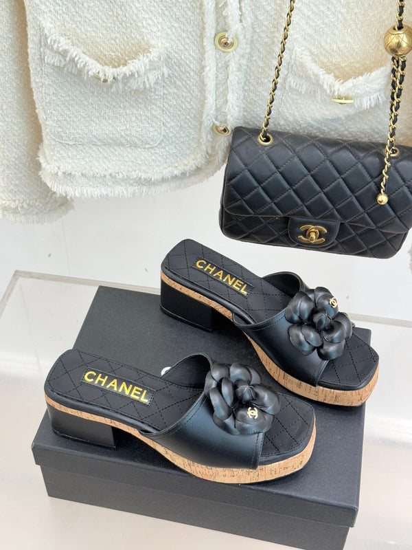 Chanel 26C Camellia Wood Grain Platform Sandals Black in Leather 615914