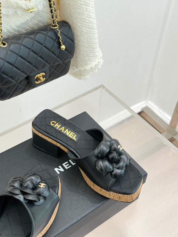 Chanel 26C Camellia Wood Grain Platform Sandals Black in Leather 615914