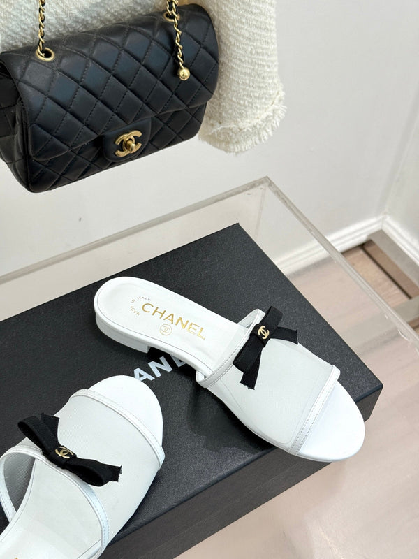 Chanel  26C Double C Bow Slippers White in Mesh 615709