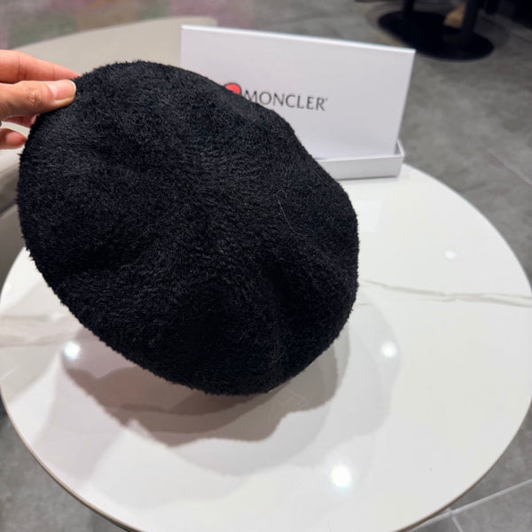 Prada 25 Iceland Beret Black in Cashmere 125815