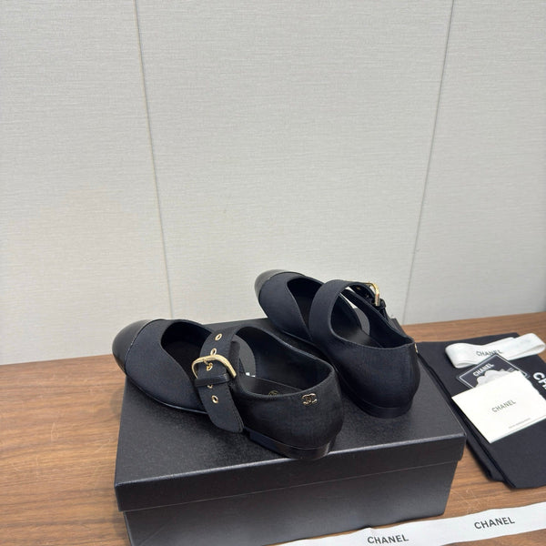 Chanel 26 Mary Jane Flat Black in Fabric Leather 632184
