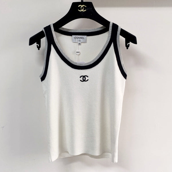 Chanel Two-Tone Vest White in Wool 125484