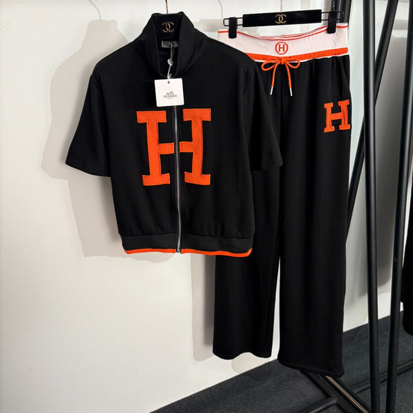 Hermes 26 Stand Collar Short-sleeved Zip-up Jacket + High-waisted Casual Set 120339