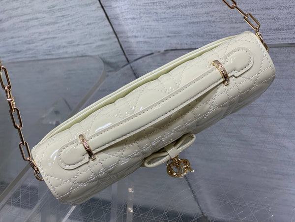 Dior 26 Bow Pearl Chain Clutch In Ivory Glossy Lambskin GHW
