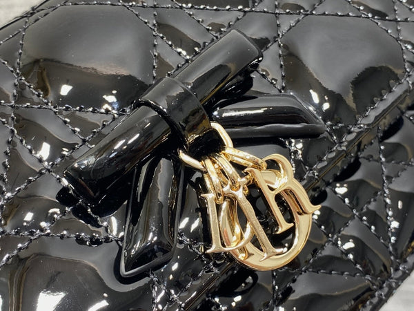 Dior 26 Bow Pearl Chain Clutch In Black Glossy Lambskin GHW