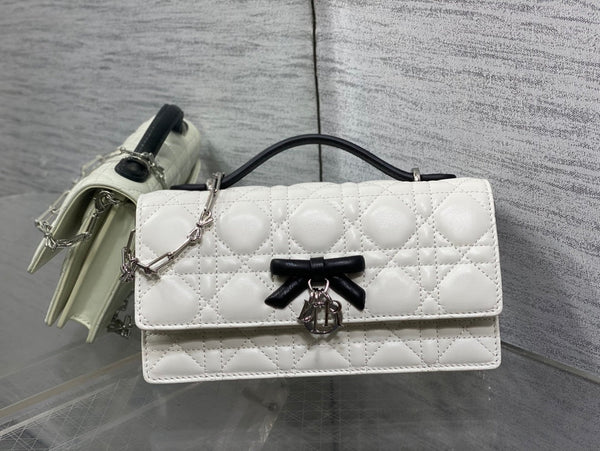Dior 26 Bow Pearl Chain Clutch Two Tone White Black Lambskin SHW