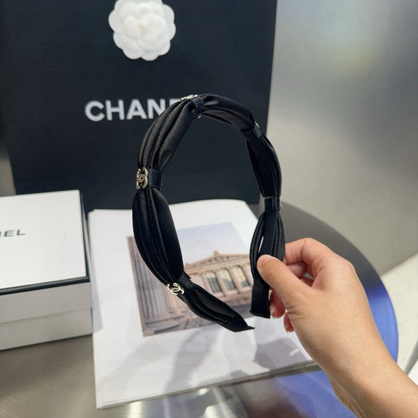 Chanel Headband Black in Cloth 201942