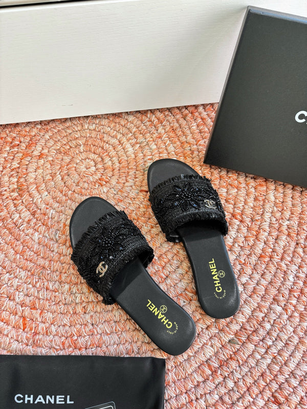 Chanel Bouclé Sandal Black in Fabric Sheepskin 685949