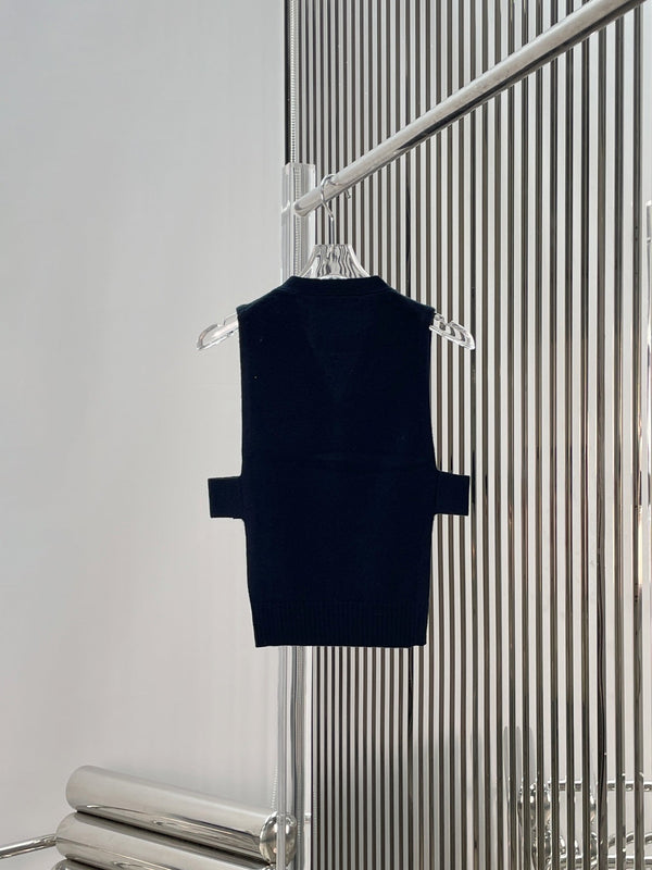 Miu Miu 26 Side-opening Vest in Cashmere 195719