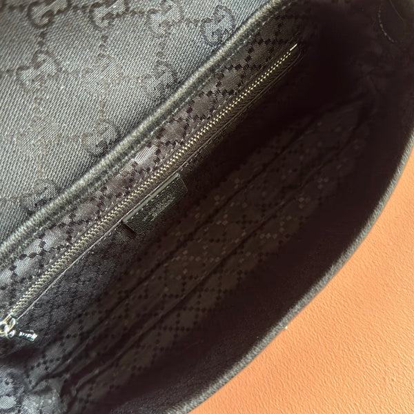 Gucci Aperitivo Medium 26 Shoulder Bag Black in GG Canvas 284943