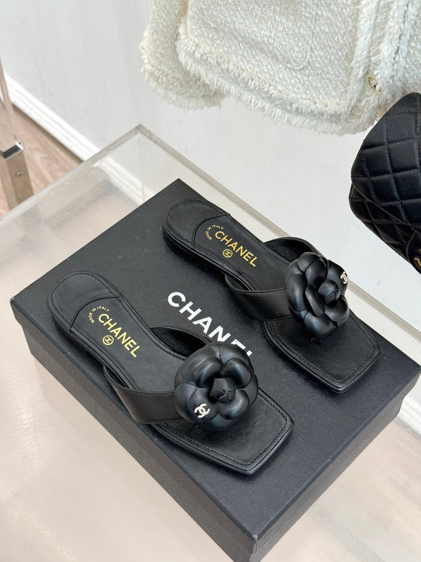 Chanel 26 Camellia Flip-Flops Black in Cowhide 706386