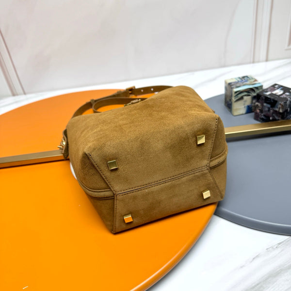 YSL Le 5 À 7 Bucket Bag 20cm Camel Brown in Suede 285621