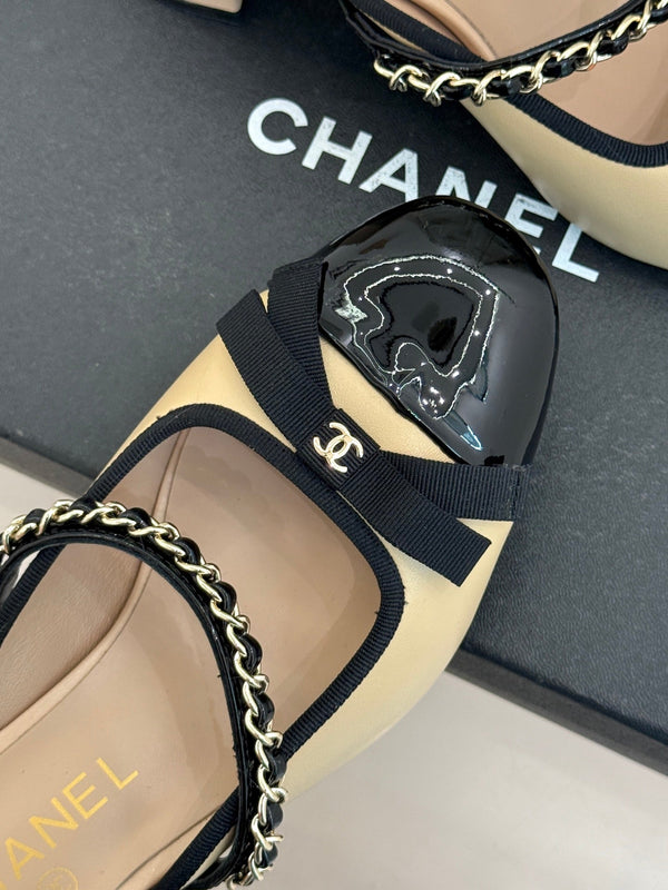 Chanel Double C Bow Chain Slingback Beige Black in Cowhide 717778