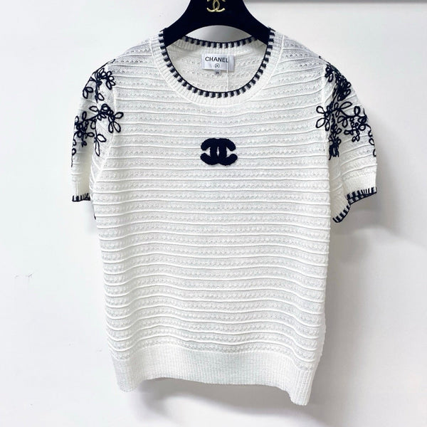 Chanel Short-Sleeve T-Shirt White in Wool 305895