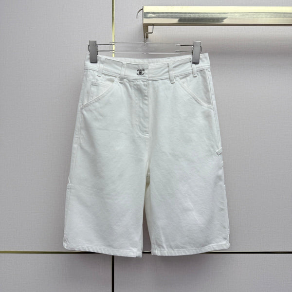 Chanel 26 Short Jeans White in Cotton 367723