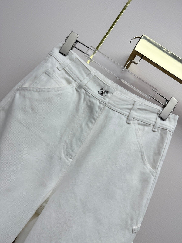 Chanel 26 Short Jeans White in Cotton 367723