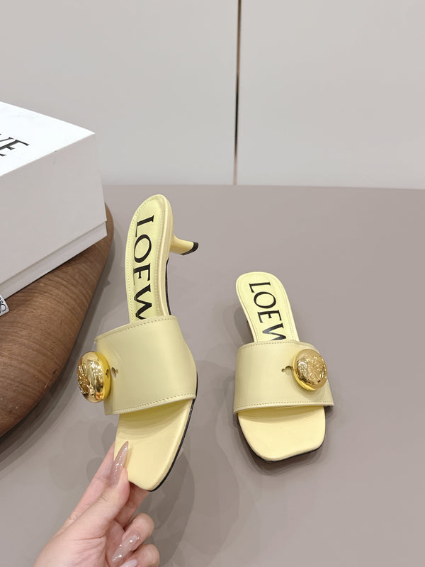 Loewe 26 Sandal 45 Light Yellow in Sheepskin 738734
