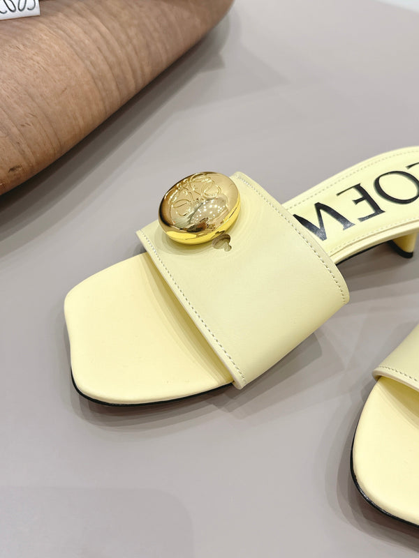 Loewe 26 Sandal 45 Light Yellow in Sheepskin 738734