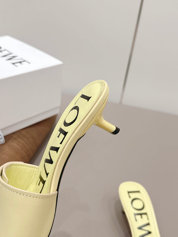 Loewe 26 Sandal 45 Light Yellow in Sheepskin 738734