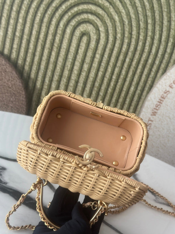 Chanel 26c Vanity Case 19.5cm Straw Color in Woven Rattan
