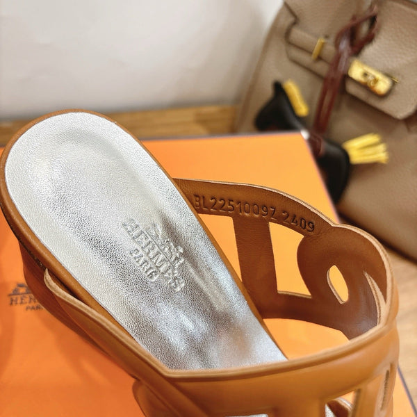 HM  Sandal 60 Light Brown Silver in Calfskin 743967
