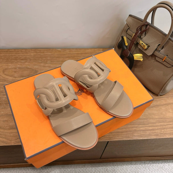 HM  Sandal Beige in Calfskin 743977
