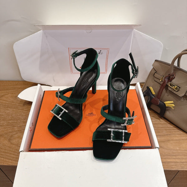 HM  Liv Sandal 10.5 Dark Green in Velvet 744074