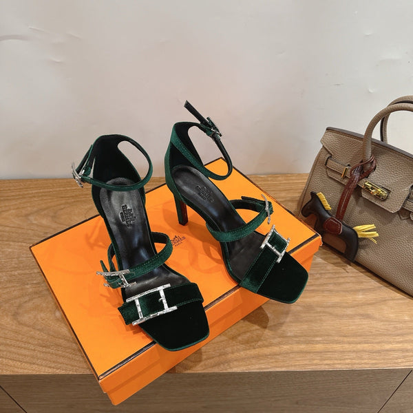 HM  Liv Sandal 10.5 Dark Green in Velvet 744074