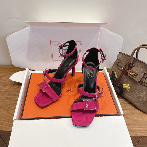 HM  Liv Sandal 10.5 Pink in Deerskin 744076