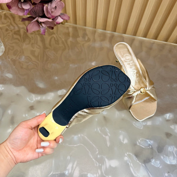Loew Pebble Soft Sandal 55 Gold in Sheepskin 749421