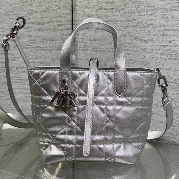 CD Toujours Vertical 18cm Silver in Cowhide 286392
