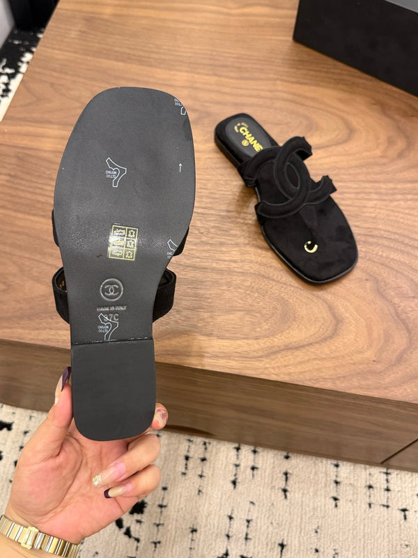CC 26 Sandal Black in Velvet 748533